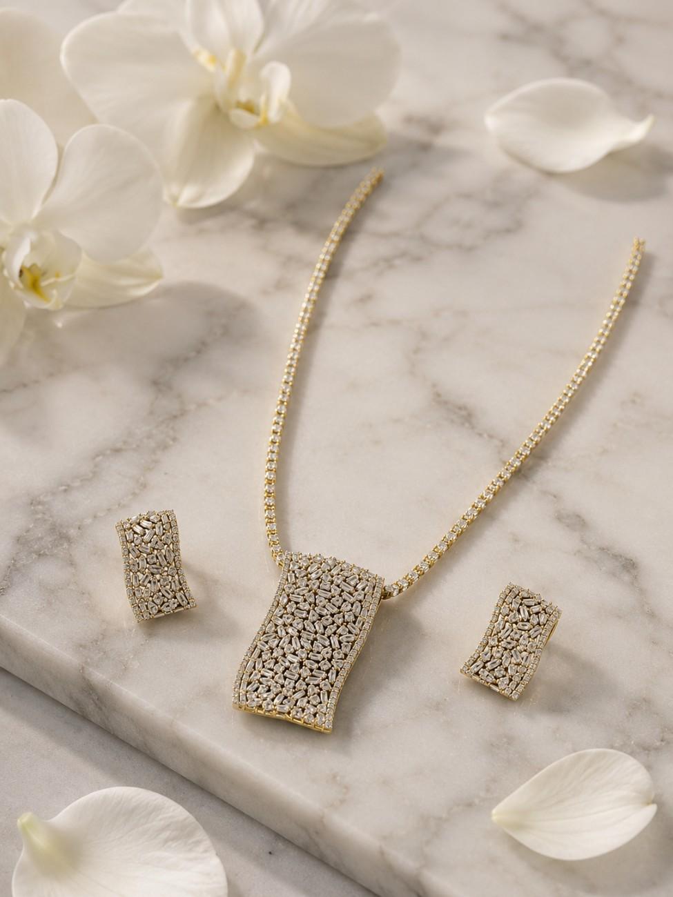 Velora Pendant Set
