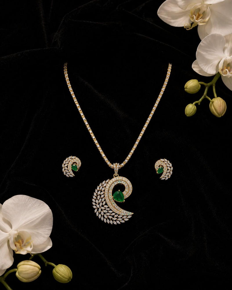 Esmera Pendant Set