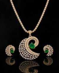 Esmera Pendant Set