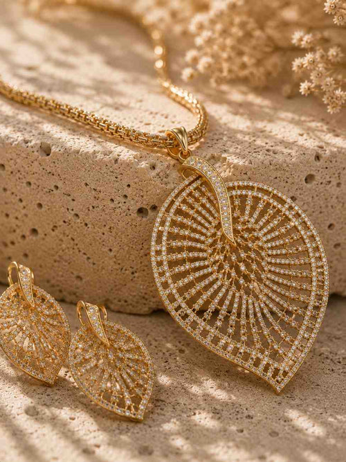 Aurra Leaf Pendant Set