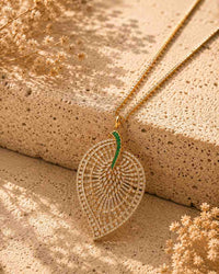 Aurra Leaf Pendant Set