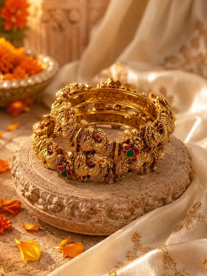 Rajsi Peacock Kada Set