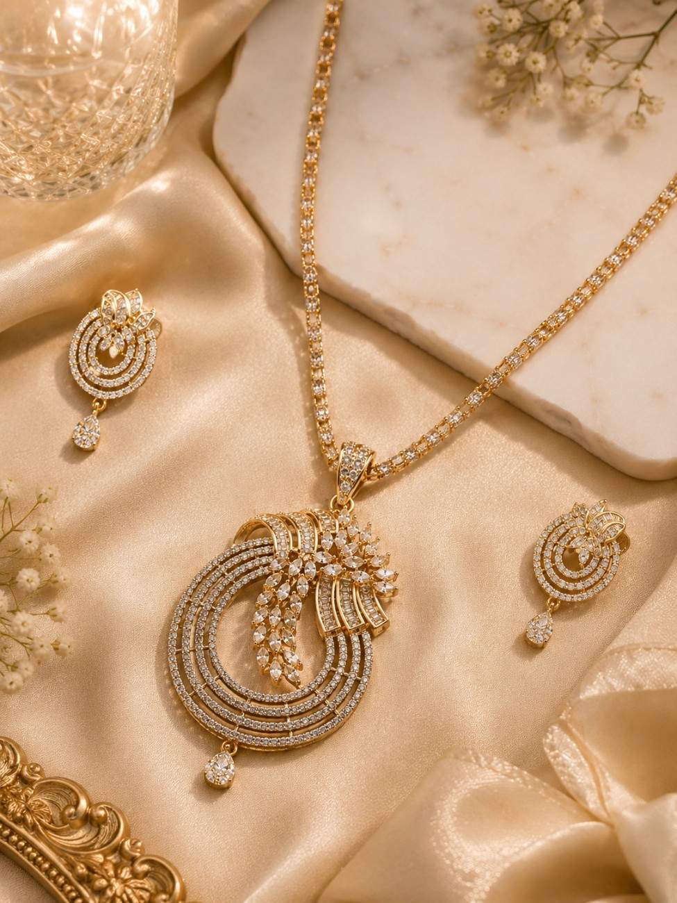 Aurelia Radiance Pendant Set